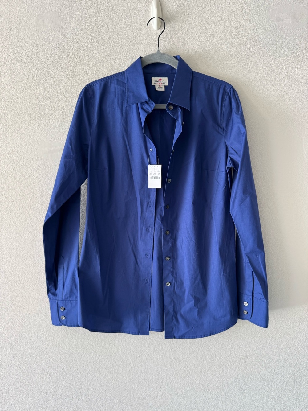 Women’s Classic Button-Up Shirt in Blue